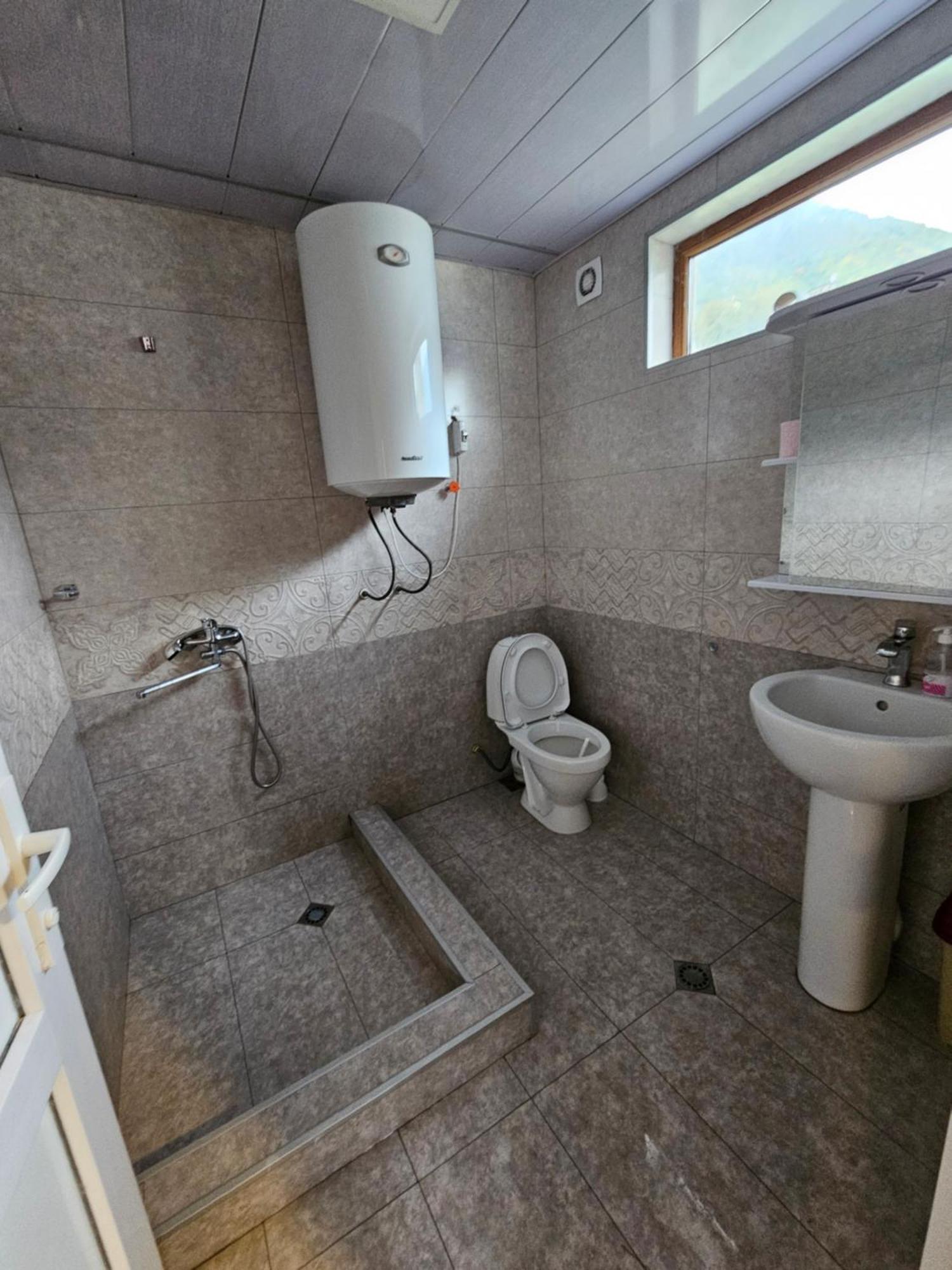 Guest House Goshtela 메스티아 외부 사진