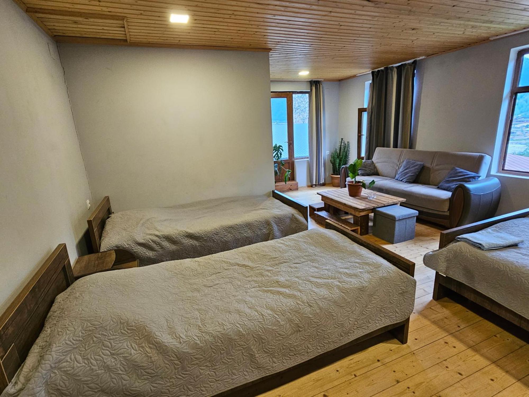 Guest House Goshtela 메스티아 외부 사진